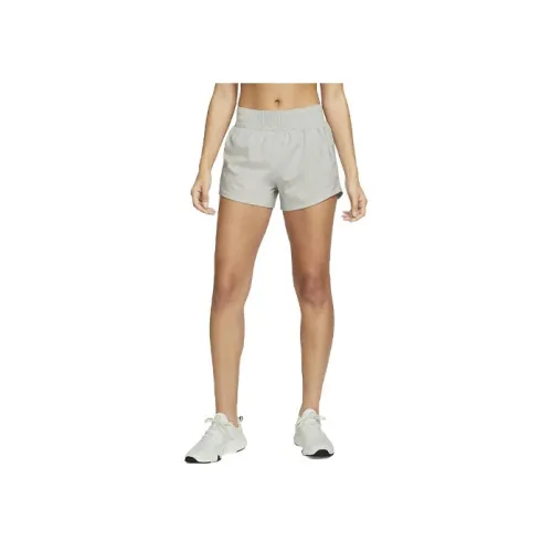 NIKE Светло-серые Женские Повседневные Шорты