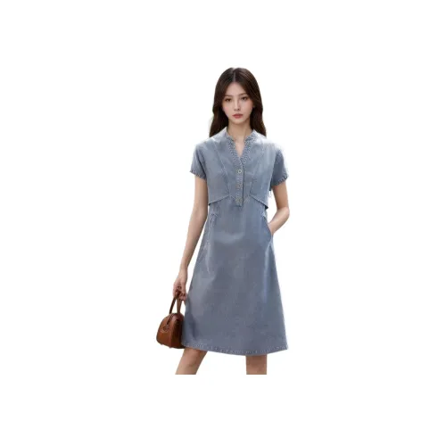 Светло-синие женские короткие платья с короткими рукавами