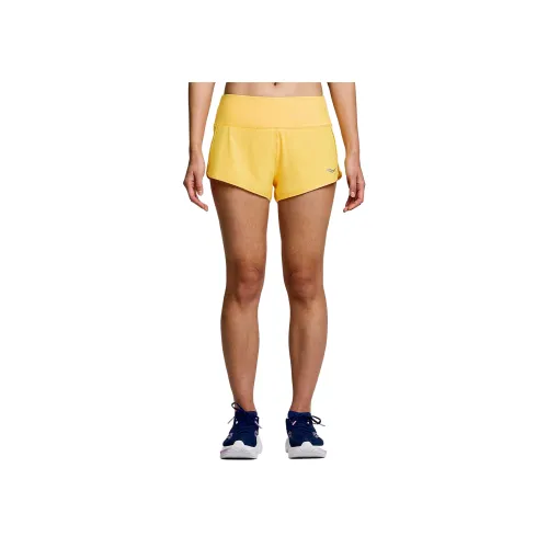 Saucony Женские Outpace 2,5' SPLIT SHORT Повседневные шорты Женские Желтые