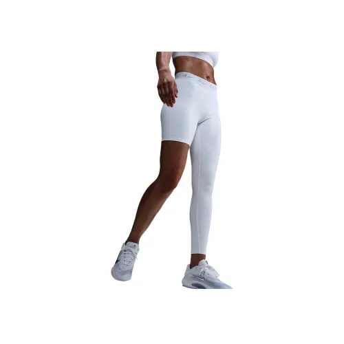 Nike Спортивные брюки Женские Белые