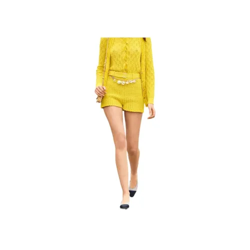 CHANEL Повседневные шорты женские желтые