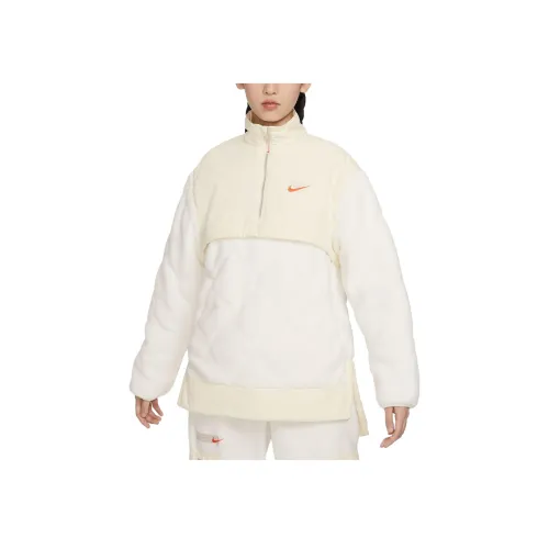 Nike Пуховая куртка Женские Coconut Milk