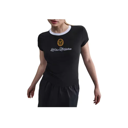 Nike Sportswear Стандартная футболка женская