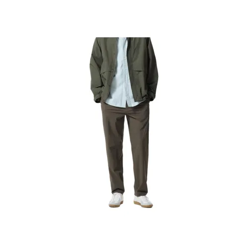 UNIQLO Повседневные брюки Мужские Темно-оливковые