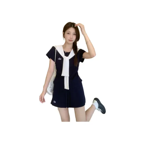 Женские комплекты с юбкой