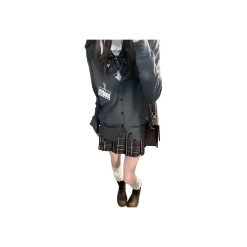 Mu Qingqing Белая рубашка + Галстуки-бабочки + Клетчатая юбка + Темно-серая куртка Женские комплекты с юбкой