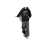 Чёрный свитшот + тёмно-серые штаны