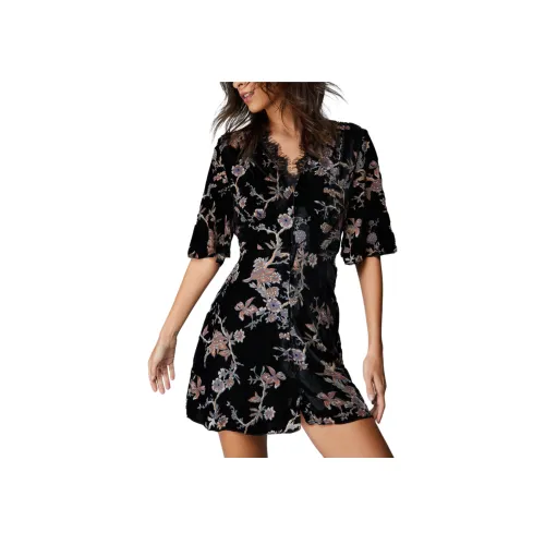 NASTY GAL Маленький Ditsy Цветочный Devore Кружевная отделка Skater Платье Короткий рукав Платье Женское Черное