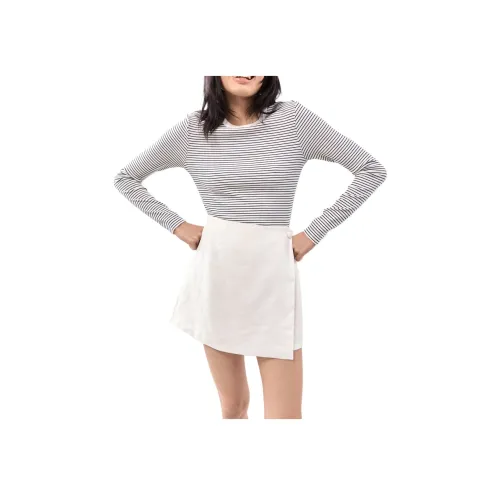 VRG GRL Белые Женские Повседневные Шорты