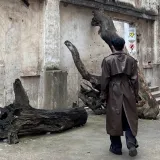 Коричневый