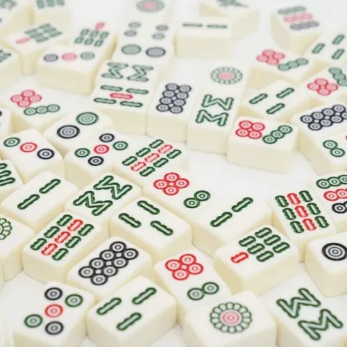 QCF Китайская мода Тренд Маджонг Укороченный Комплект для путешествий Маленький размер Многопользовательский Вечеринка Портативный Настольные игры