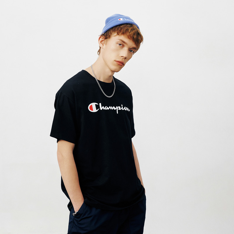 Champion T-Shirt Американская версия Унисекс Черный — фото 5