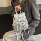 Серебристый