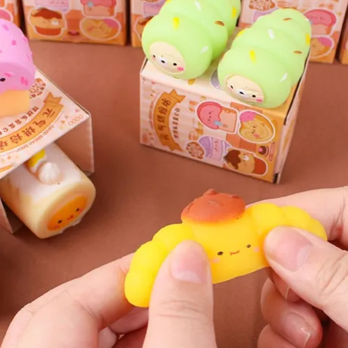 BIG TAYLOR Свежий образ Baking Squeeze Toy Mystery Box Cute Cartoon Creative Mini Cake Toys