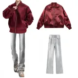 Бургунди куртка + дымчато-серые джинсы