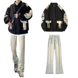 Чёрная куртка + жёлтые джинсы цвета глины