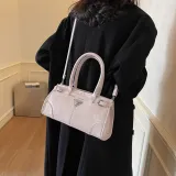 Розовый