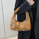 Коричневый