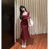 Бургундская короткая юбка