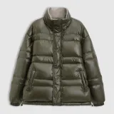 Темно-зеленый