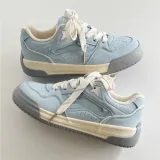 Blue Shoe Box  
Синяя обувная коробка