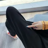 Чёрные штаны