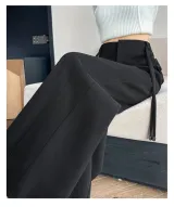 Чёрный невысокий (включая значок KikiClothingBoutique)