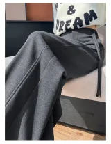 Серый, маленький (включая значок KikiClothingBoutique)