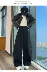 Чёрный невысокий (включая значок KikiClothingBoutique)