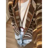 Коричневый