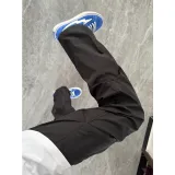 Глубокий черный