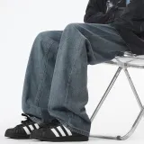 Темно-синий