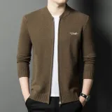 Сосново-серый, коричневый.