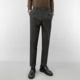 Темно-серые штаны